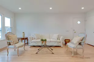 1689 S Elm St, Des Plaines, IL 60018 - Photo 12