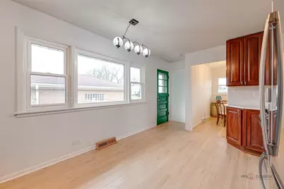 1689 S Elm Street, Des Plaines, IL 60018 - Photo 8