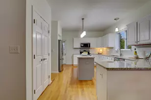 7437 Bittersweet Dr, Gurnee, IL 60031 - Photo 10