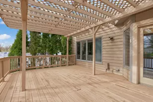 7437 Bittersweet Dr, Gurnee, IL 60031 - Photo 4