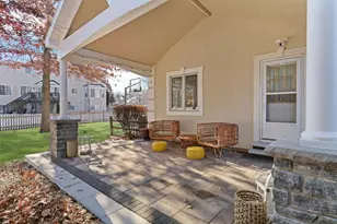 767 Aster Dr, Gurnee, IL 60031 - Photo 4