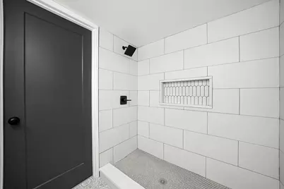 4840 W Waveland Avenue, Chicago, IL 60641 - Photo 14