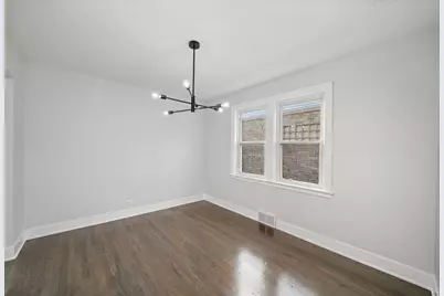 4840 W Waveland Avenue, Chicago, IL 60641 - Photo 16