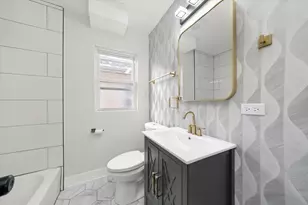 4840 W Waveland Ave, Chicago, IL 60641 - Photo 8