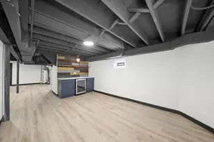 4840 W Waveland Ave, Chicago, IL 60641 - Photo 16