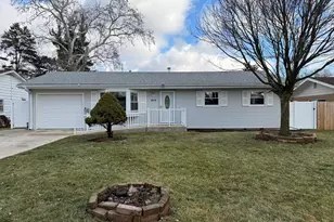 833 Sheldon Ave, Aurora, IL 60506 - Photo 1