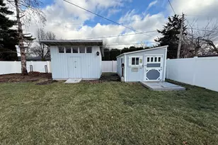 833 Sheldon Ave, Aurora, IL 60506 - Photo 8