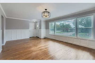 1918 W 108th Place, Chicago, IL 60643 - Photo 2