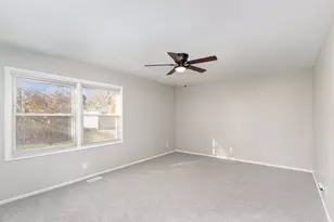 355 Crestwood Ct, Algonquin, IL 60102 - Photo 14