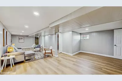 2701 S Hillock Avenue, Chicago, IL 60608 - Photo 22