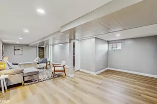 2701 S Hillock Ave, Chicago, IL 60608 - Photo 22