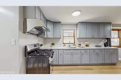 2701 S Hillock Avenue, Chicago, IL 60608 - Photo 10