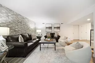 320 Pochet Ln, Schaumburg, IL 60193 - Photo 8