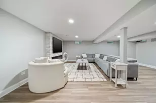 320 Pochet Ln, Schaumburg, IL 60193 - Photo 24