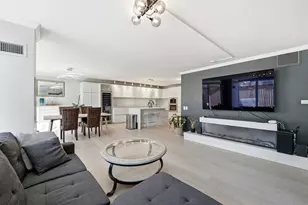 1516 N State Pkwy, Chicago, IL 60610 - Photo 10