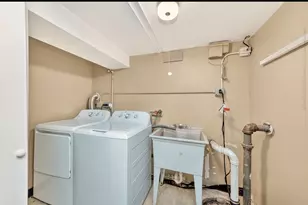 350 Carey Ct, Chicago Heights, IL 60411 - Photo 8