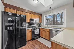 390 S Garden Ave, Roselle, IL 60172 - Photo 18