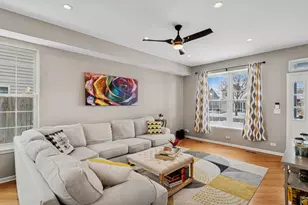 220 Pinehurst Dr, Mundelein, IL 60060 - Photo 4