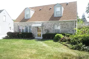 4325 W 99th Pl, Oak Lawn, IL 60453 - Photo 2