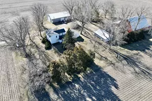 2932 Il Route 17, Galva, IL 61434 - Photo 10