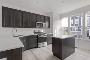 541 Wolverine Dr, Aurora, IL 60502 - Photo 8