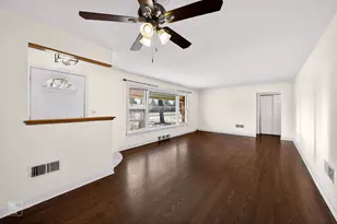 304 E Golf Rd, Mount Prospect, IL 60056 - Photo 4