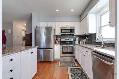 737 Garfield Avenue #B, Libertyville, IL 60048 - Photo 10