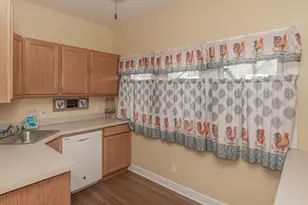 2330 38th St, Rock Island, IL 61201 - Photo 10