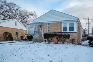 499 Longcommon Rd, Riverside, IL 60546 - Photo 2