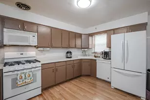 499 Longcommon Rd, Riverside, IL 60546 - Photo 10