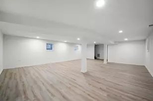 7955 S Harvard Ave, Chicago, IL 60620 - Photo 20