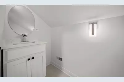 7955 S Harvard Avenue, Chicago, IL 60620 - Photo 16