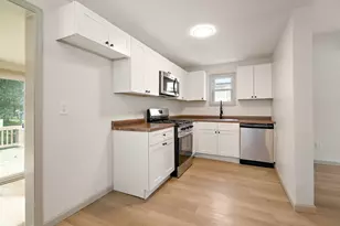 529 E 4th St, Momence, IL 60954 - Photo 4