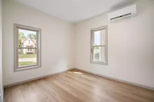 529 E 4th St, Momence, IL 60954 - Photo 8