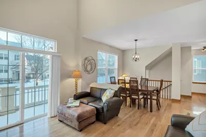 171 Shaftesbury Street #171, Carol Stream, IL 60188 - Photo 6