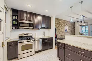 539 W Addison St, Chicago, IL 60613 - Photo 20