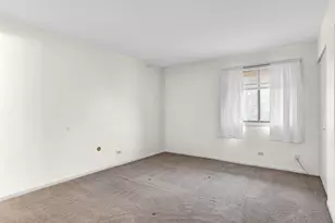 150 E Fountainview Ln, Lombard, IL 60148 - Photo 12