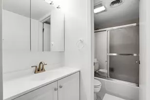 150 E Fountainview Ln, Lombard, IL 60148 - Photo 14