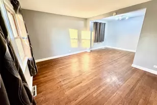 8851 S Parnell Ave, Chicago, IL 60620 - Photo 2