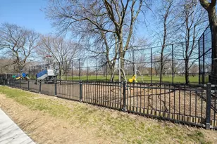 1725 E 67th St, Chicago, IL 60649 - Photo 20