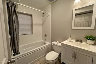 1725 E 67th St, Chicago, IL 60649 - Photo 16