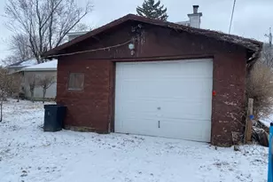 215 W Devlin St, Spring Valley, IL 61362 - Photo 14