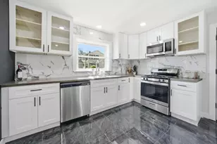 11576 S La Salle St, Chicago, IL 60628 - Photo 6