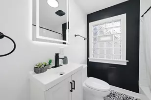 11576 S La Salle St, Chicago, IL 60628 - Photo 16