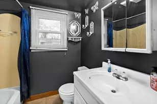 500 California Ave, Aurora, IL 60506 - Photo 14