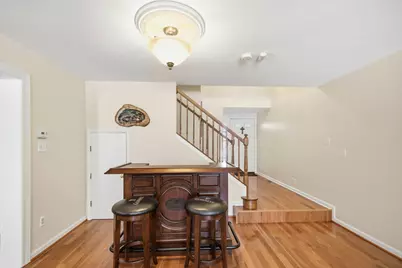 883 Sparta Court, Vernon Hills, IL 60061 - Photo 4