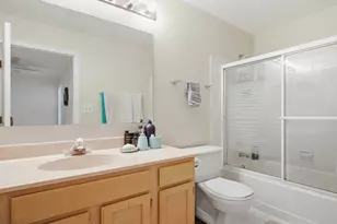 883 Sparta Ct, Vernon Hills, IL 60061 - Photo 16