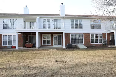 883 Sparta Court, Vernon Hills, IL 60061 - Photo 2
