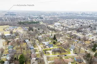 925 Haish Blvd, Dekalb, IL 60115 - Photo 26