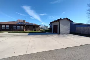 1221 Warren Ave, Belvidere, IL 61008 - Photo 12